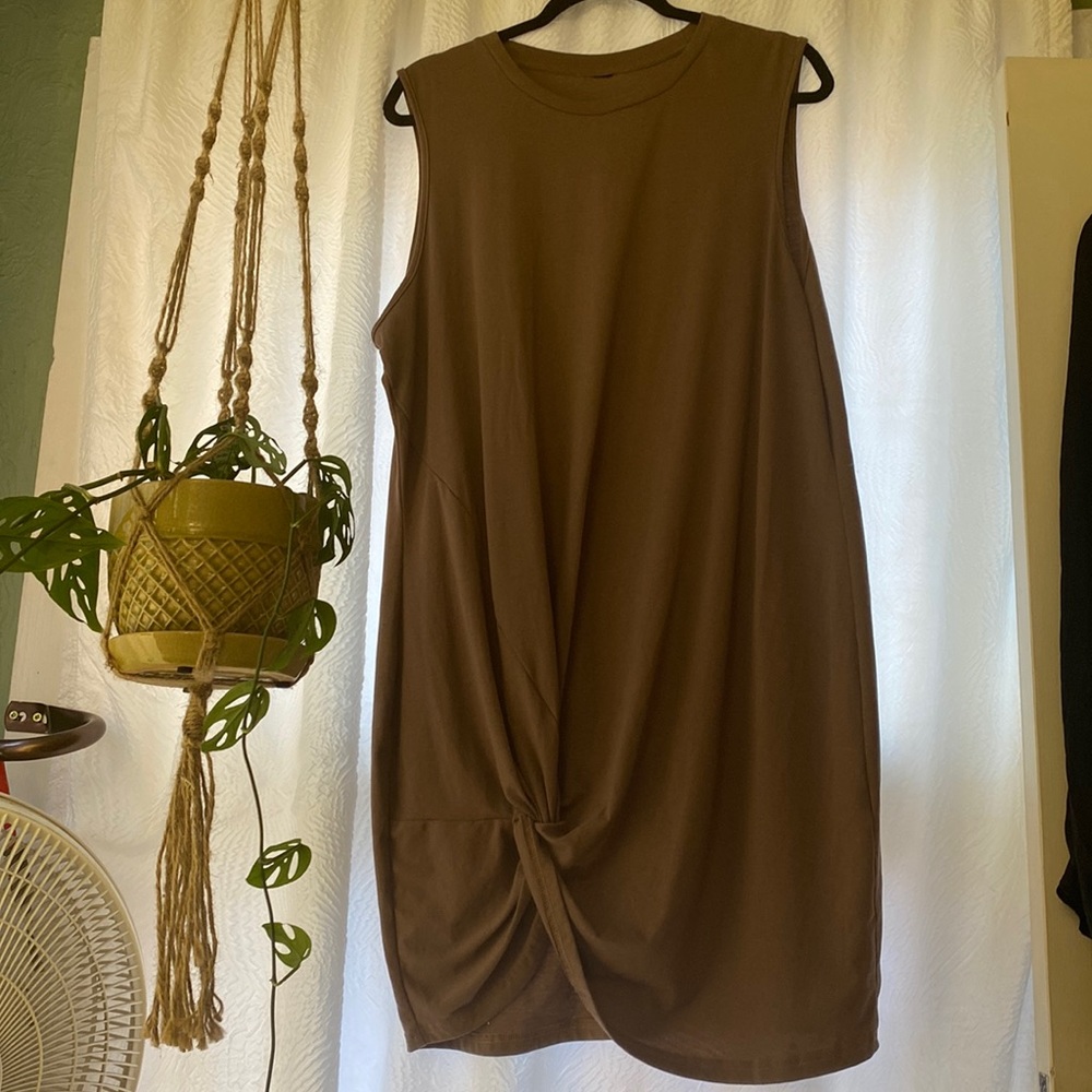 Brown/taupe cotton dress with front bottom knot detail, plus size 2x